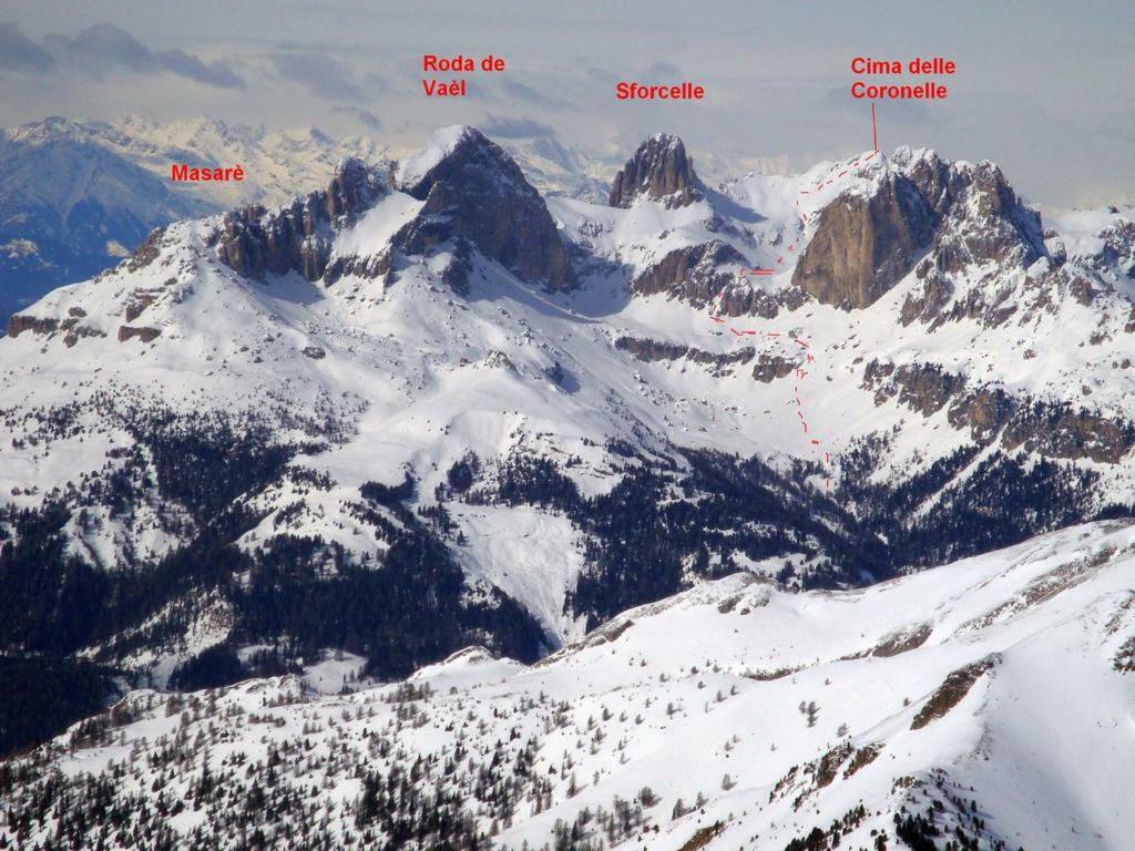 Casamau Studio Campitello di Fassa Esterno foto