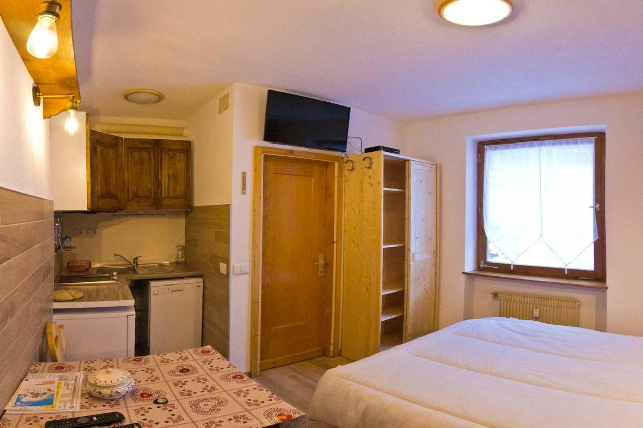 Casamau Studio Campitello di Fassa Esterno foto